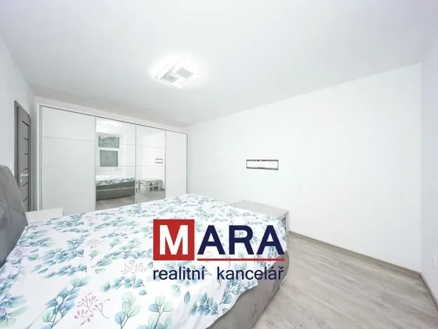 Prodej bytu 3+1, Olomouc, Selské nám., 88 m2