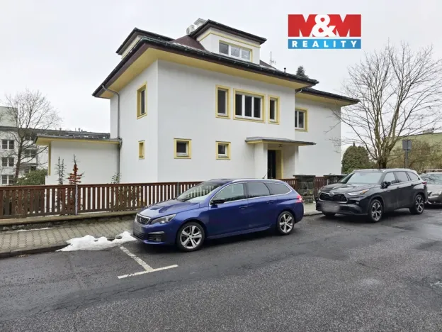 Pronájem bytu 2+kk, Děčín - Děčín II-Nové Město, Lužická, 41 m2