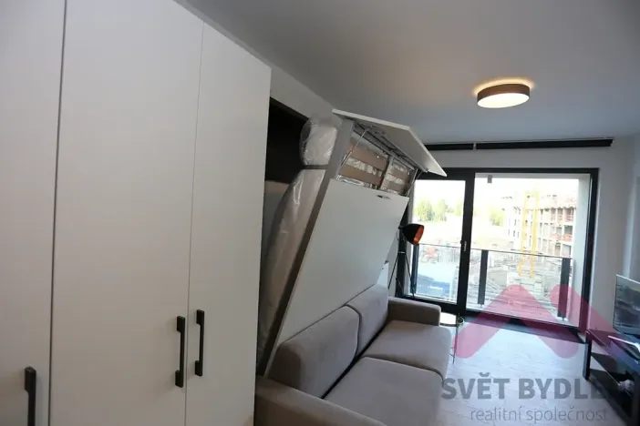 Pronájem bytu 1+kk, Praha - Karlín, U Mlýnského kanálu, 41 m2