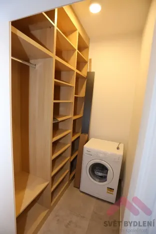 Pronájem bytu 1+kk, Praha - Karlín, U Mlýnského kanálu, 41 m2