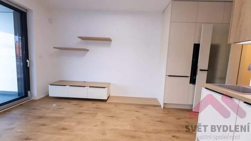 Pronájem bytu 1+kk, Praha - Žižkov, Šrámkové, 34 m2