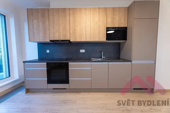 Pronájem bytu 2+kk, Praha - Řepy, Laudova, 62 m2