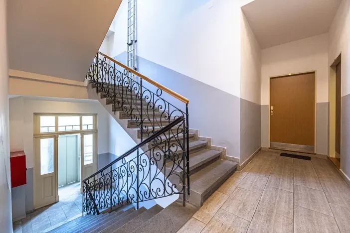 Prodej bytu 2+kk, Praha, Lucemburská, 51 m2