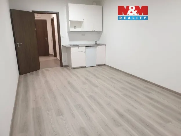 Pronájem bytu 1+kk, Praha - Dolní Měcholupy, Františka Jansy, 32 m2