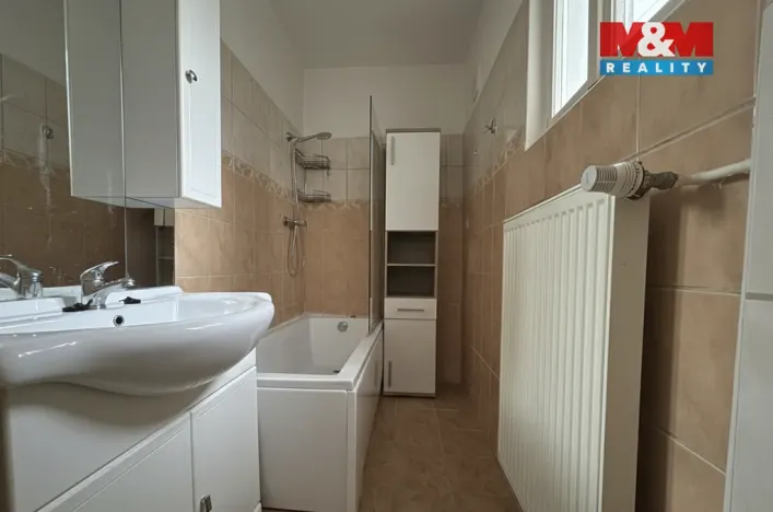 Pronájem bytu 2+1, Děčín - Děčín II-Nové Město, U Dvora, 66 m2