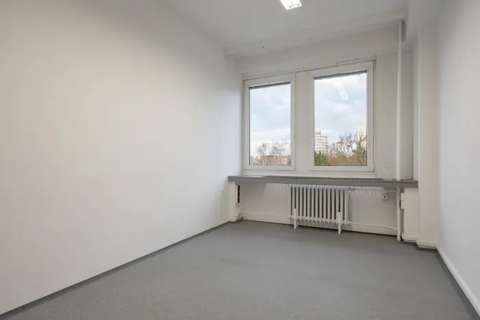 Pronájem kanceláře, Hradec Králové - Slezské Předměstí, Jižní, 18 m2