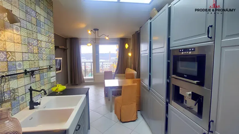 Pronájem bytu 2+kk, Praha - Vysočany, Pod Harfou, 55 m2