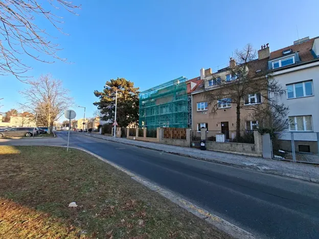 Pronájem bytu 2+kk, Praha - Kobylisy, Uzavřená, 48 m2