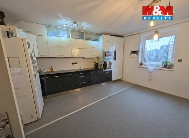 Pronájem bytu 3+kk, Strakonice - Strakonice II, Stavbařů, 82 m2