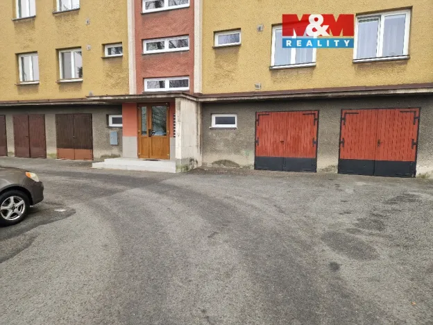 Pronájem garáže, Frýdek-Místek - Frýdek, Jiřího z Poděbrad, 13 m2