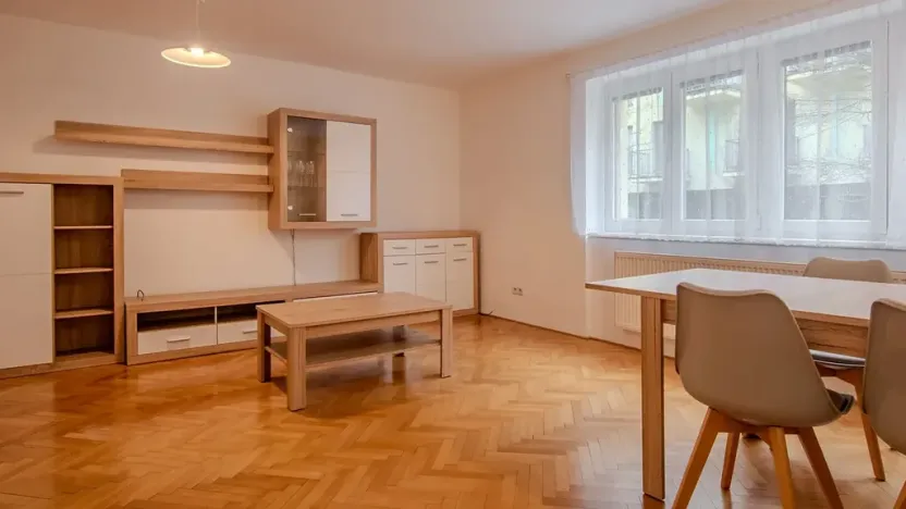 Pronájem bytu 2+1, Poděbrady, Hakenova, 51 m2