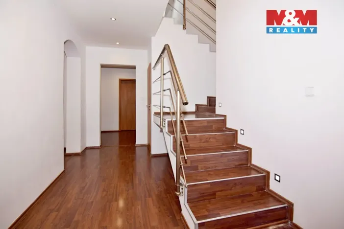 Pronájem rodinného domu, Velké Březno, Tovární, 233 m2