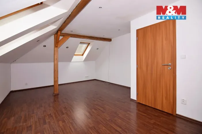 Pronájem rodinného domu, Velké Březno, Tovární, 233 m2