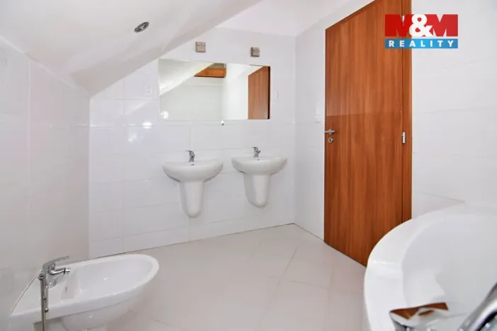 Pronájem rodinného domu, Velké Březno, Tovární, 233 m2