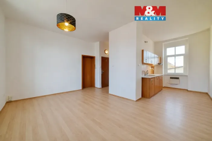 Prodej bytu 2+kk, Mariánské Lázně, Husova, 48 m2