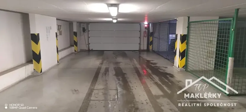 Prodej garážového stání, Praha - Modřany, Plovdivská, 14 m2