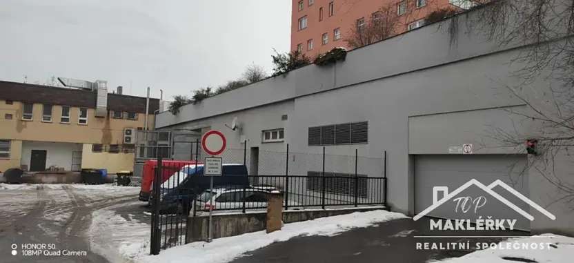 Prodej garážového stání, Praha - Modřany, Plovdivská, 14 m2