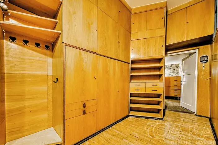 Prodej bytu 4+1, Praha - Malá Strana, Malostranské náměstí, 91 m2