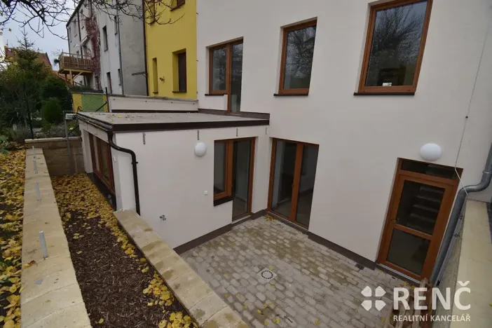 Pronájem bytu 2+kk, Brno, Churého, 41 m2