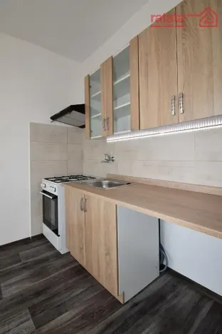 Pronájem bytu 1+1, Chomutov, Jirkovská, 35 m2