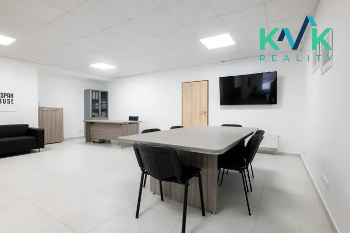 Prodej kanceláře, Karlovy Vary, Spálená, 92 m2