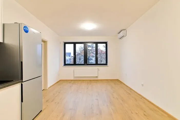 Pronájem kanceláře, Uherské Hradiště, Stojanova, 63 m2