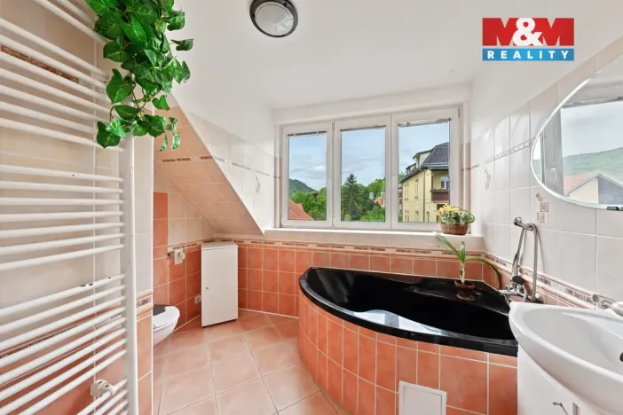 Pronájem bytu 2+1, Děčín - Děčín II-Nové Město, Lužická, 71 m2