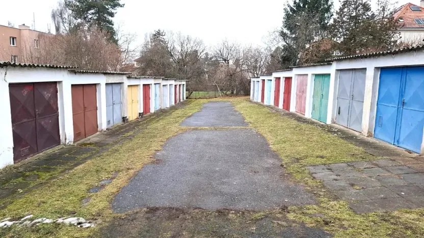 Prodej garáže, Praha - Dejvice, Pražákovská, 16 m2