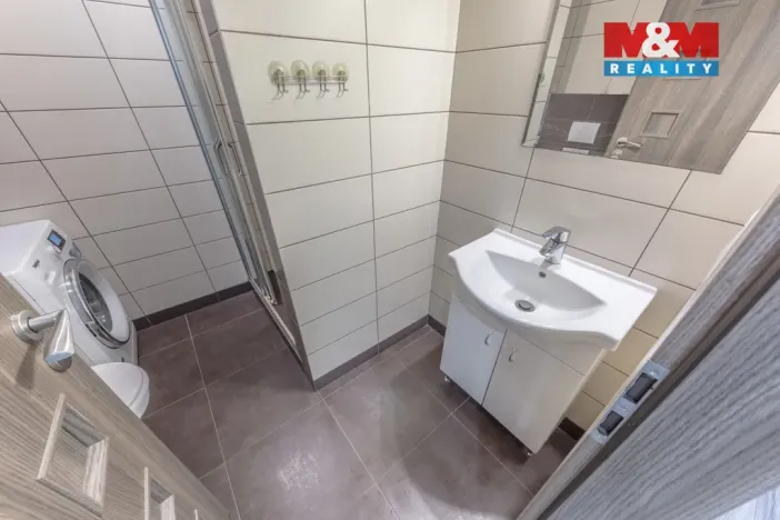 Prodej bytu 3+1, Dobkovice, 63 m2