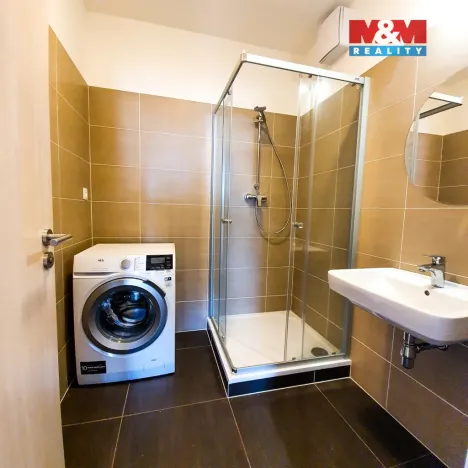 Pronájem bytu 2+kk, Pardubice - Zelené Předměstí, Na Spravedlnosti, 66 m2