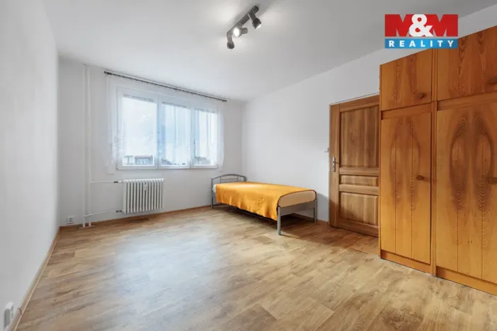 Prodej bytu 1+1, Karlovy Vary - Drahovice, Maďarská, 37 m2