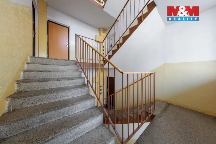 Prodej bytu 1+1, Karlovy Vary - Drahovice, Maďarská, 37 m2