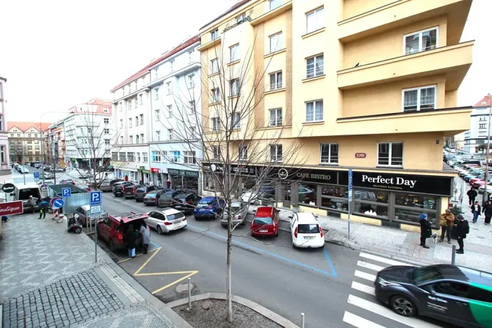 Prodej bytu 2+1, Praha - Dejvice, Kafkova, 59 m2