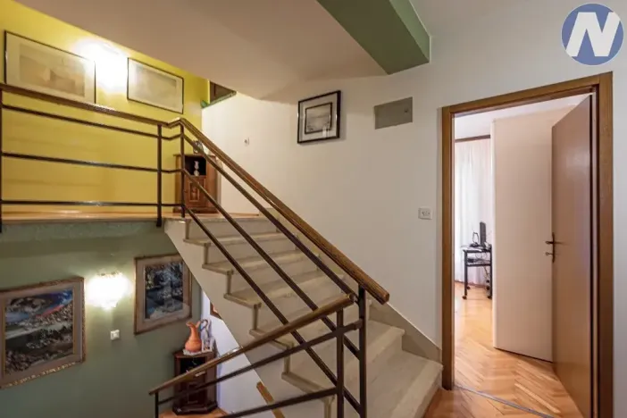 Prodej rodinného domu, Medulin, Chorvatsko, Dvorine, 155 m2