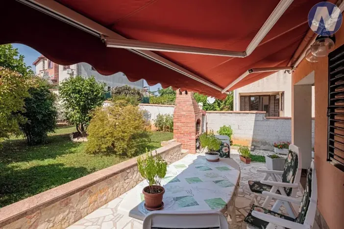 Prodej rodinného domu, Medulin, Chorvatsko, Dvorine, 155 m2