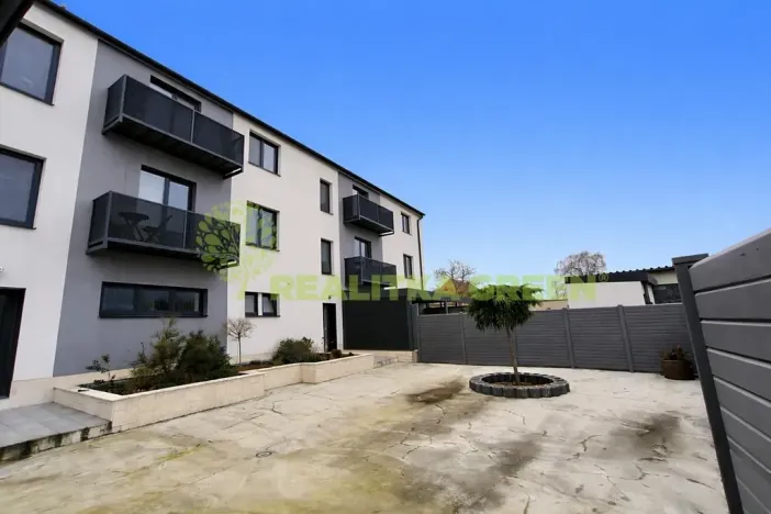 Pronájem bytu 1+kk, Břeclav, Lednická, 46 m2