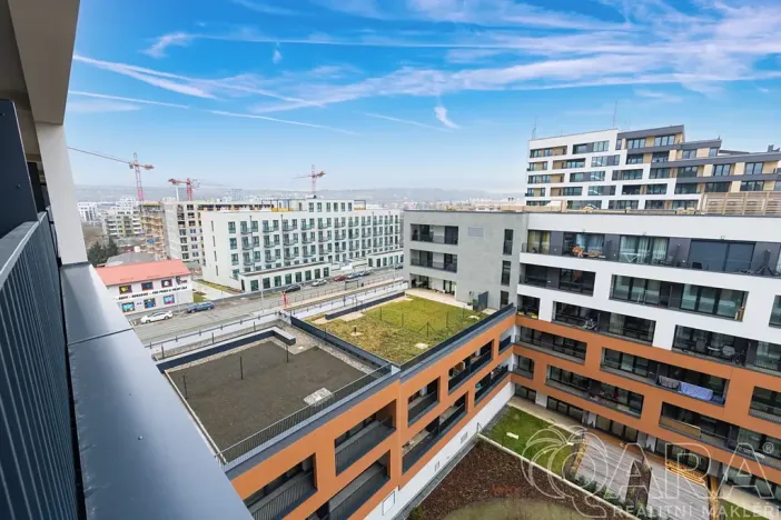 Pronájem bytu 1+kk, Praha - Hloubětín, Poděbradská, 32 m2