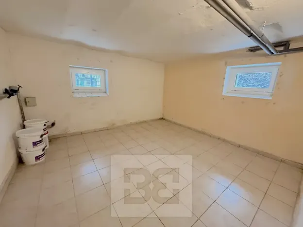 Pronájem atypického bytu, Praha - Stodůlky, Frimlova, 196 m2