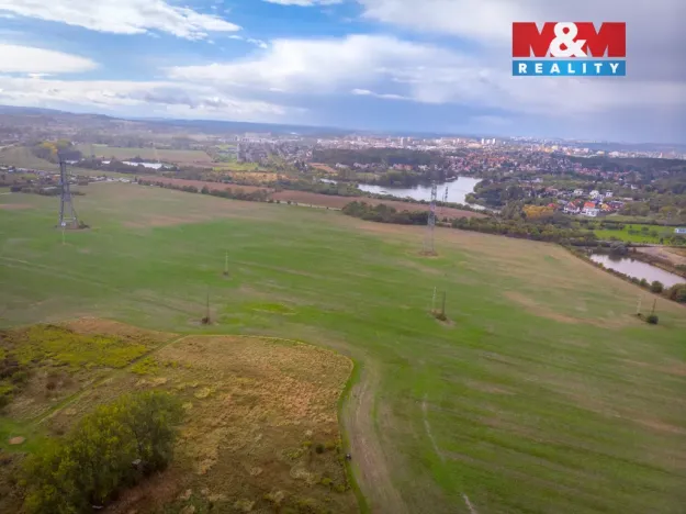 Prodej pole, Praha - Šeberov, 2421 m2