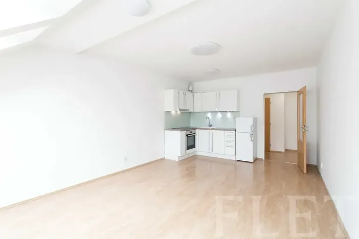 Prodej bytu 2+kk, Praha - Kbely, Herlíkovická, 50 m2