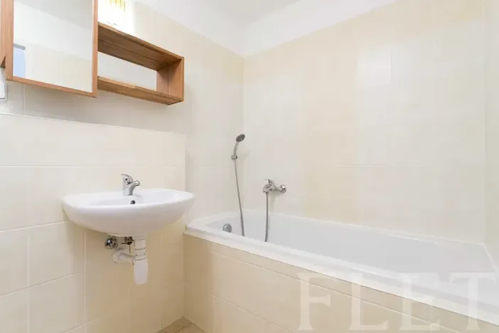 Prodej bytu 2+kk, Praha - Kbely, Herlíkovická, 50 m2