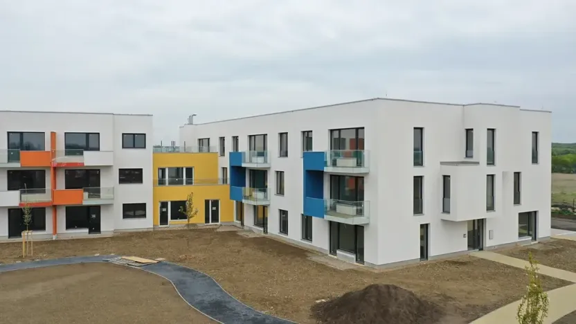 Prodej bytu 2+kk, Praha - Dolní Počernice, U konečné, 67 m2