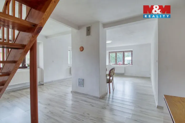 Prodej rodinného domu, Lnáře, 205 m2