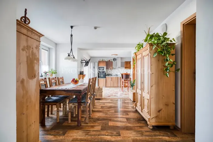 Prodej rodinného domu, Třebnouševes, 400 m2