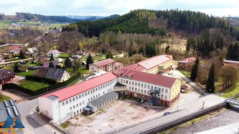 Pronájem skladu, Trutnov, Tovární, 2727 m2