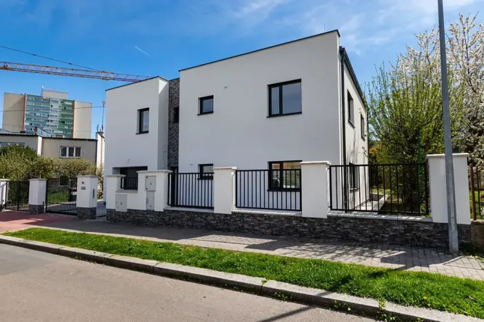 Prodej rodinného domu, Praha - Lhotka, U družstva Tempo, 186 m2