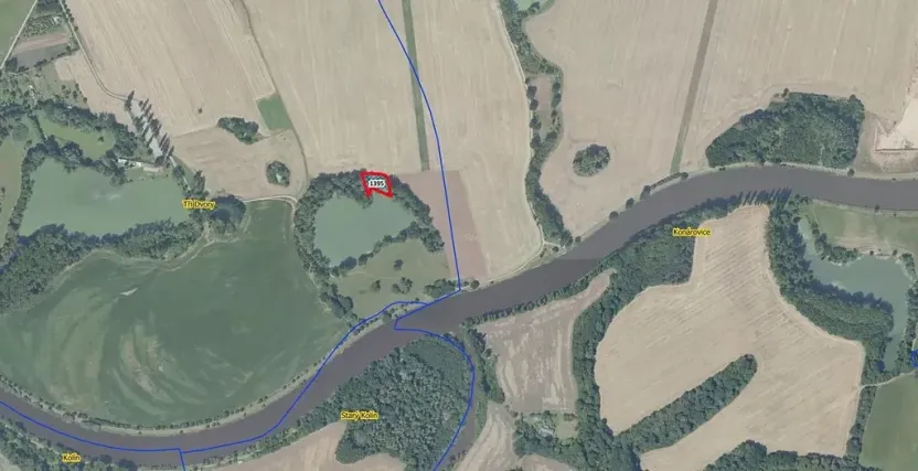 Prodej pozemku, Tři Dvory, 1825 m2