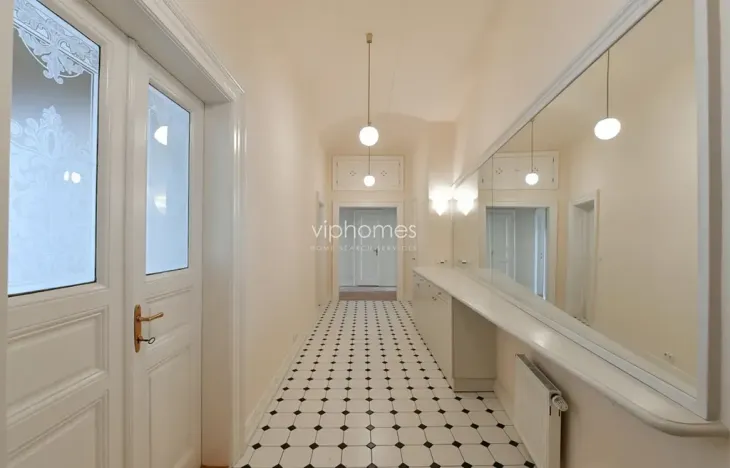 Pronájem bytu 4+1, Praha - Staré Město, Pařížská, 151 m2