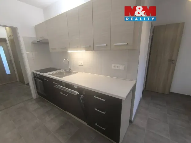 Pronájem bytu 3+1, Ústí nad Labem - Severní Terasa, Kmochova, 82 m2