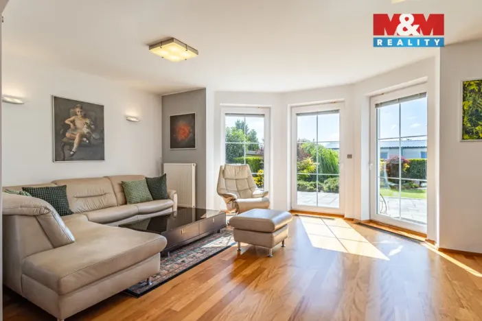 Prodej rodinného domu, Veltrusy, U Stadionu, 180 m2